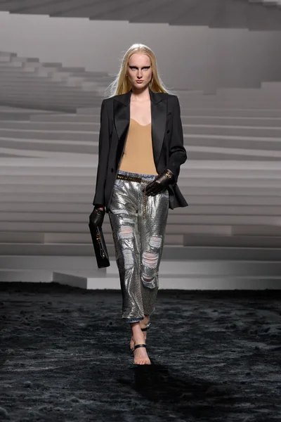 Look 66